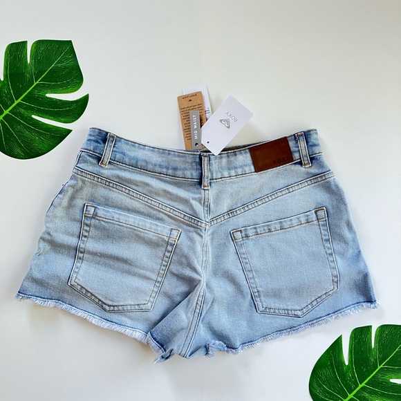 🔥ROXY Kissing The Swell Denim Shorts🔥 - Picture 7 of 9
